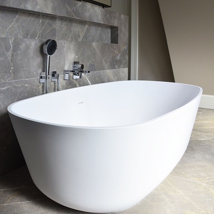 Hier möchte ich baden 😍❗️
Naturstein-Masterbad aus #grigioimperialemarble nach Entwurf von @oanarosen. 

Fotos @kathrin_stroeh 

Ansprechpartner bei Ströhmann Steindesign: Uwe Ströhmann, ‪steindesign@stroehmann.de‬ oder unter Phone ‪+49 (0) 6122-1701400‬
#StroehmannSteindesign #naturstein #steindesign #steinmetz #steinmetzmeister #wallau #design #lifestyle #frankfurt #sachverständiger #wiesbaden #innenarchitektur #homesweethome #badezimmer #masterbad #bathroom #natursteinbad #marmor #boden #badewanne  #mapeibestprojectaward #inspirationsstyle #designdetails #interiordesignlovers #luxeathome #wirwissenwaswirtun